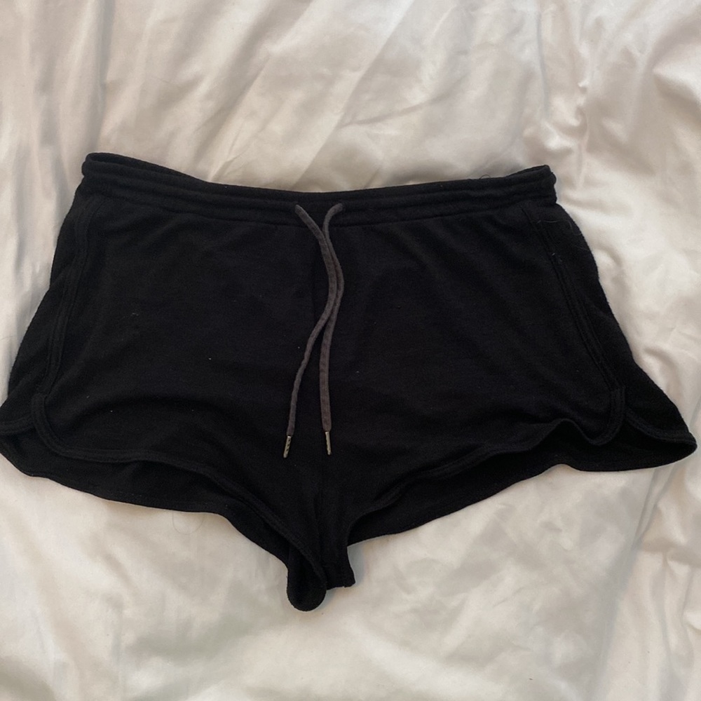 Aritzia | Wilfred free fleece shorts -size l
